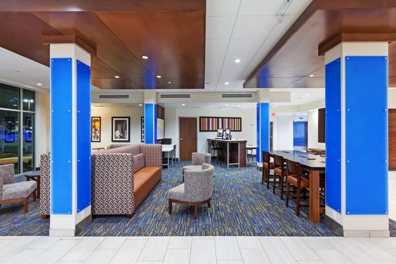 Holiday Inn Express & Suites Tulsa South - Woodland Hills By Ihg Bagian luar foto