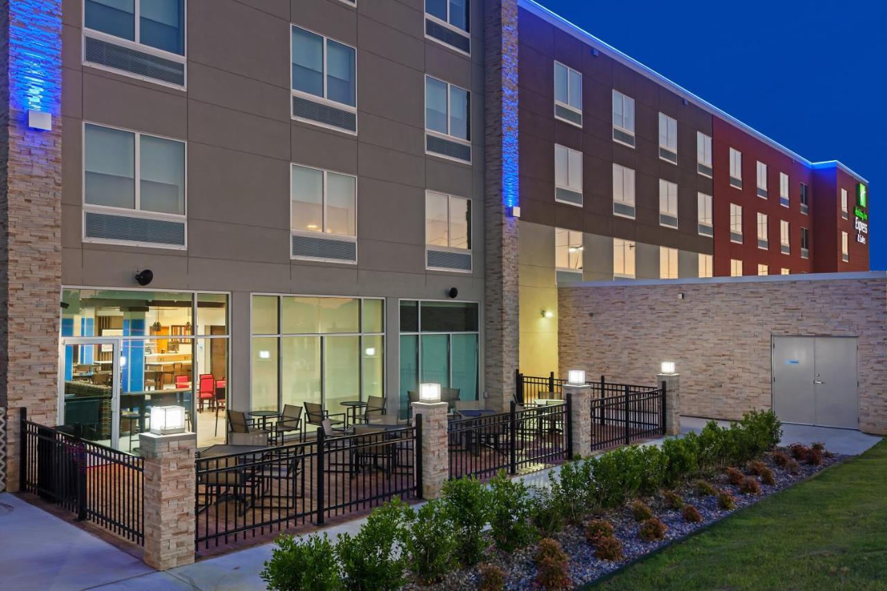 Holiday Inn Express & Suites Tulsa South - Woodland Hills By Ihg Bagian luar foto