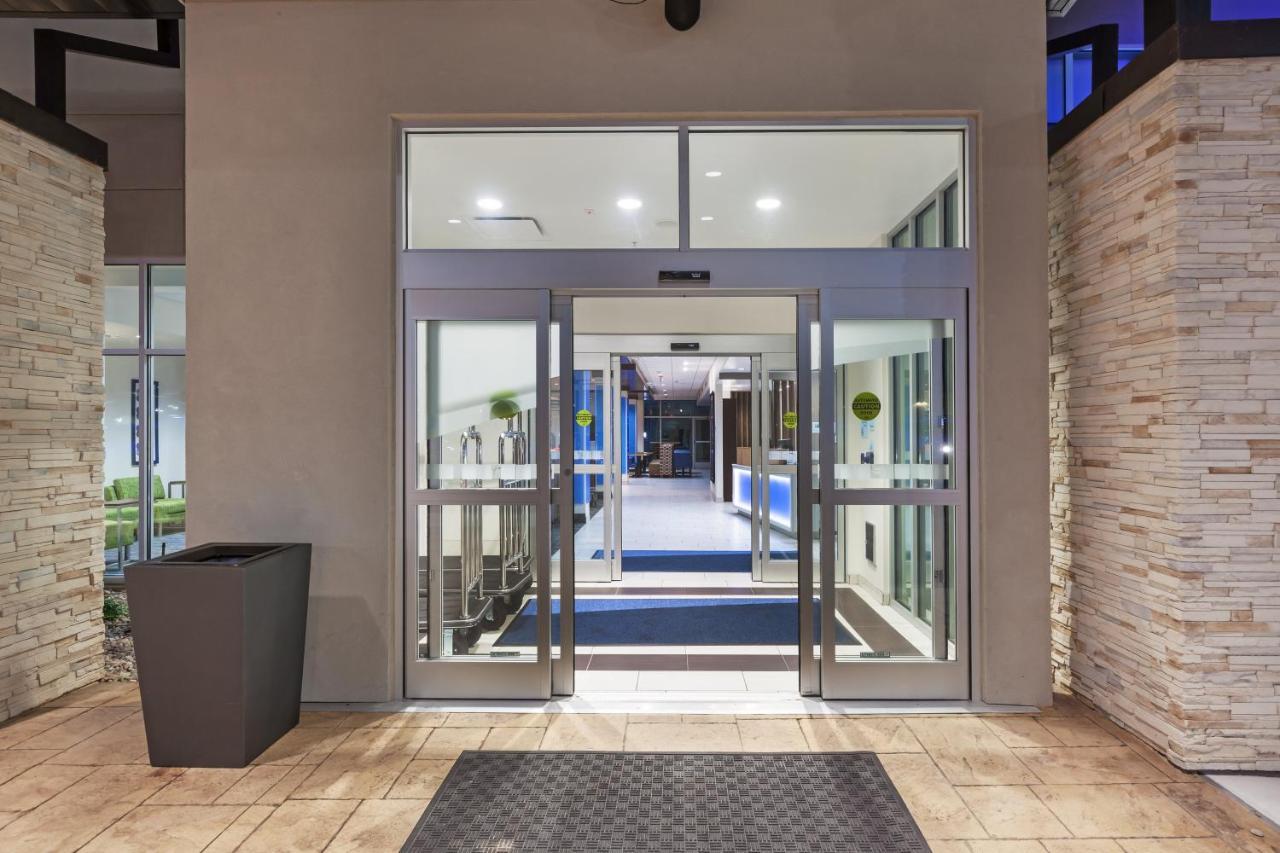 Holiday Inn Express & Suites Tulsa South - Woodland Hills By Ihg Bagian luar foto