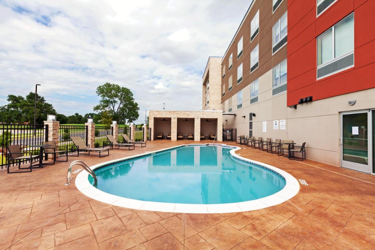 Holiday Inn Express & Suites Tulsa South - Woodland Hills By Ihg Bagian luar foto