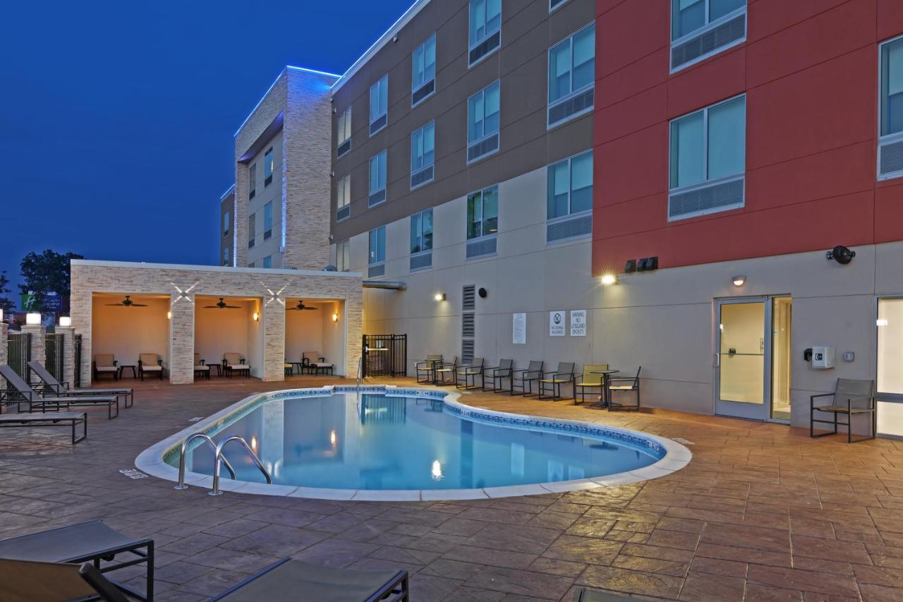 Holiday Inn Express & Suites Tulsa South - Woodland Hills By Ihg Bagian luar foto