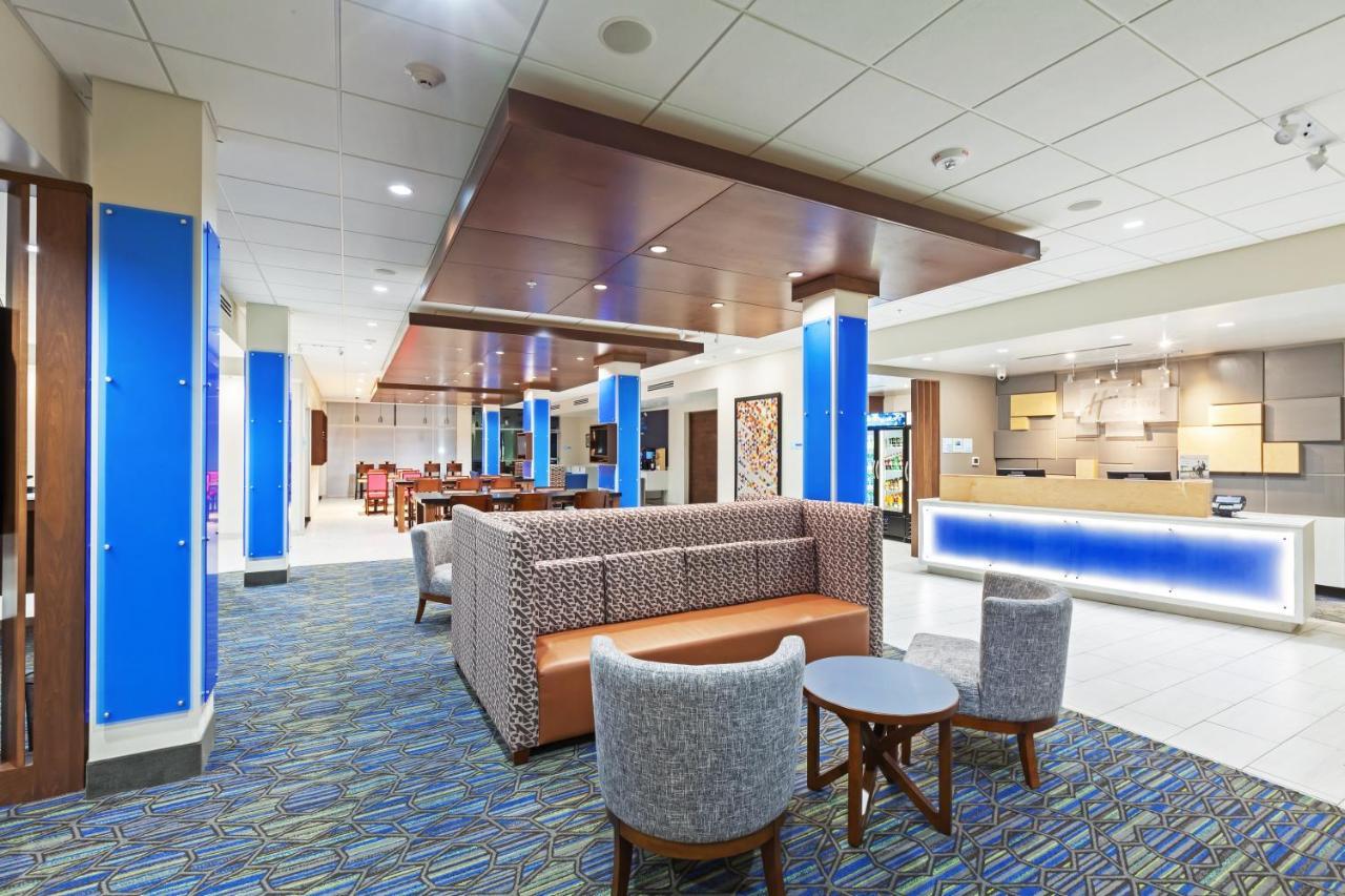 Holiday Inn Express & Suites Tulsa South - Woodland Hills By Ihg Bagian luar foto
