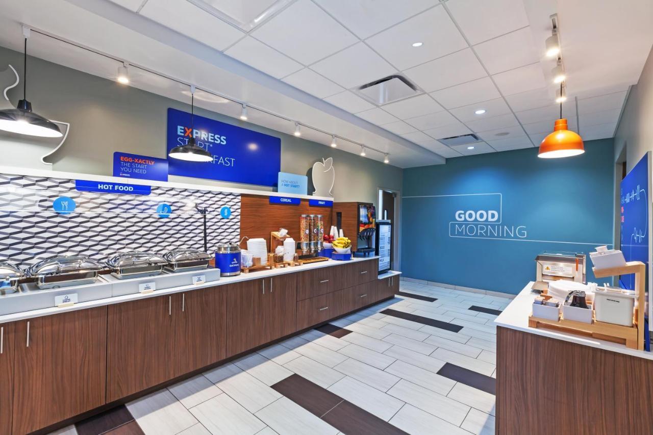 Holiday Inn Express & Suites Tulsa South - Woodland Hills By Ihg Bagian luar foto