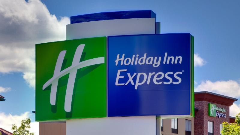 Holiday Inn Express & Suites Tulsa South - Woodland Hills By Ihg Bagian luar foto